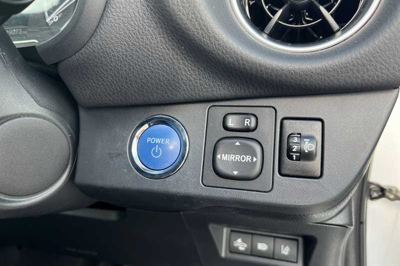 Used Toyota Yaris 2020 for sale - 78208280: Photo 39