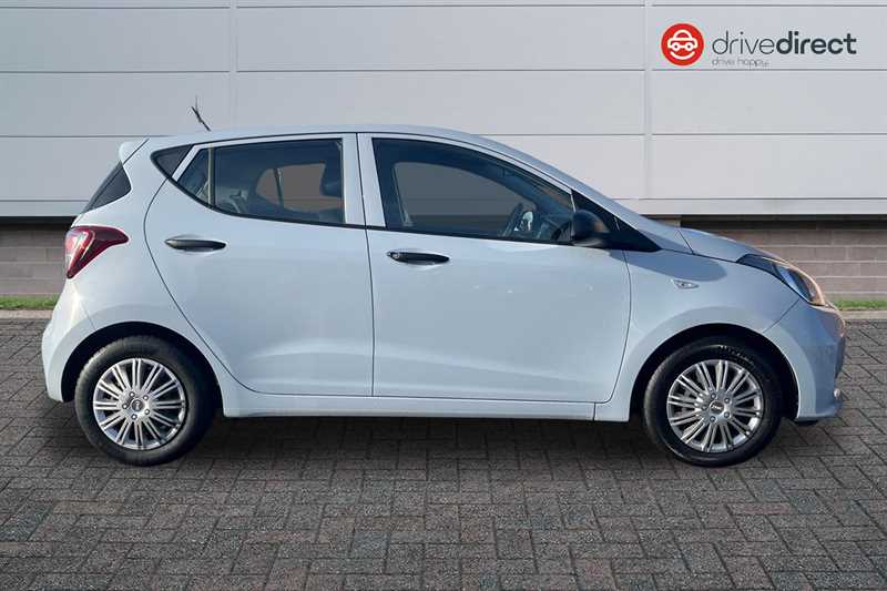 Used Hyundai i10 2018 for sale - 76462593: Photo 2