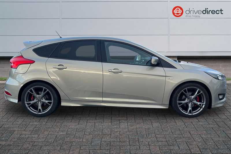 Used Ford Focus 2018 for sale - 76843944: Photo 2