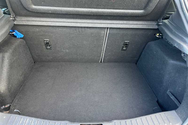 Used Ford Focus 2018 for sale - 76843944: Photo 25