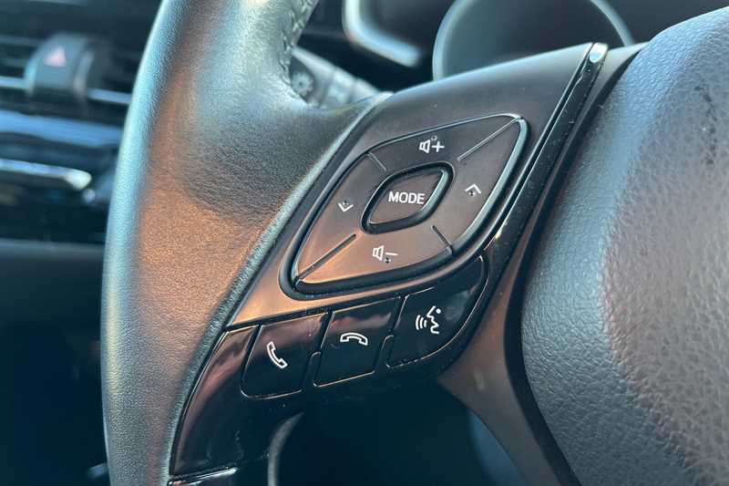 Used Toyota C-HR 2020 for sale - 77843808: Photo 21