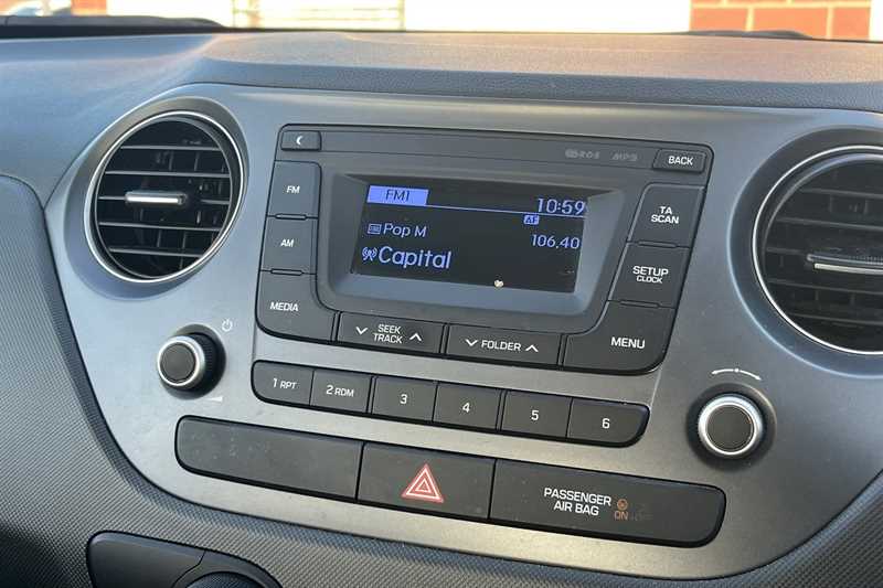 Used Hyundai i10 2018 for sale - 76530624: Photo 17