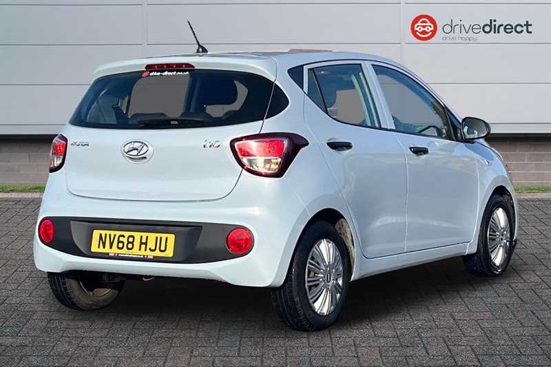 Used Hyundai i10 2018 for sale - 76530624: Photo 3