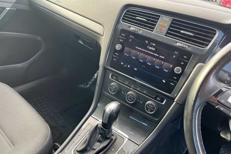 Used Volkswagen Golf 2020 for sale - 76756544: Photo 14