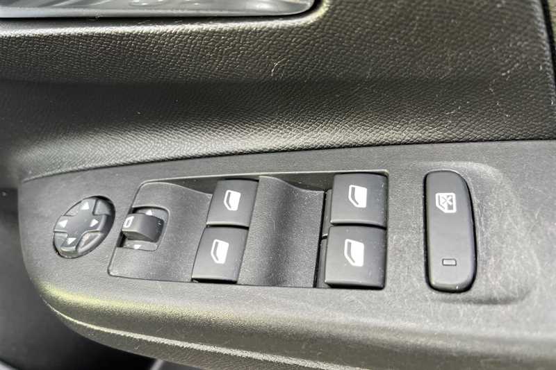 Used Vauxhall Corsa 2022 for sale - 76955998: Photo 16