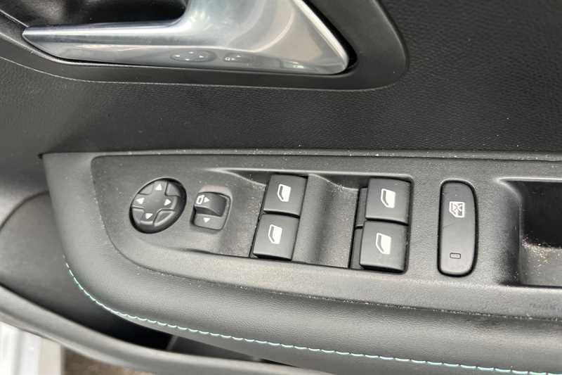 Used Peugeot 208 2022 for sale - 76956684: Photo 16