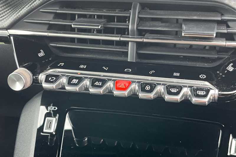 Used Peugeot 2008 for sale - 78130441: Photo 15