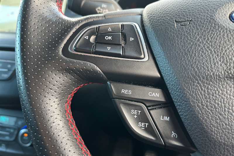 Used Ford Focus 2018 for sale - 76955928: Photo 21