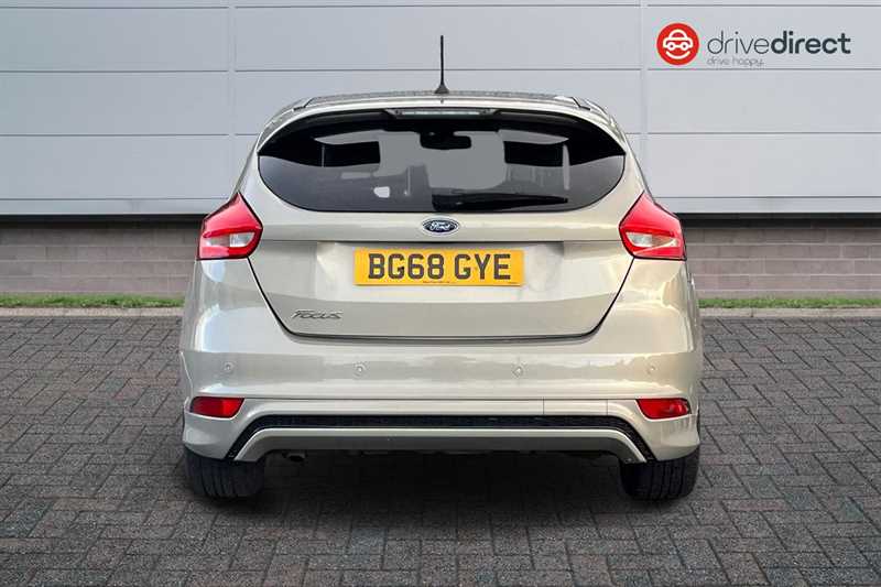 Used Ford Focus 2018 for sale - 76955928: Photo 4