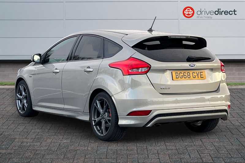 Used Ford Focus 2018 for sale - 76955928: Photo 5