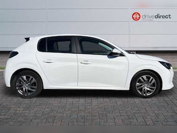 Used Peugeot 208 2021 for sale - 76088243: Photo 2