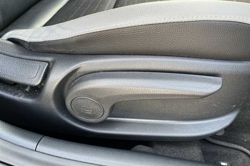 Used Kia Stonic 2023 for sale - 75917168: Photo 26