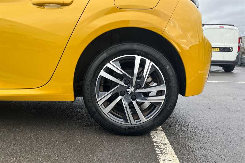 Used Peugeot 208 2023 for sale - 76891225: Photo 9