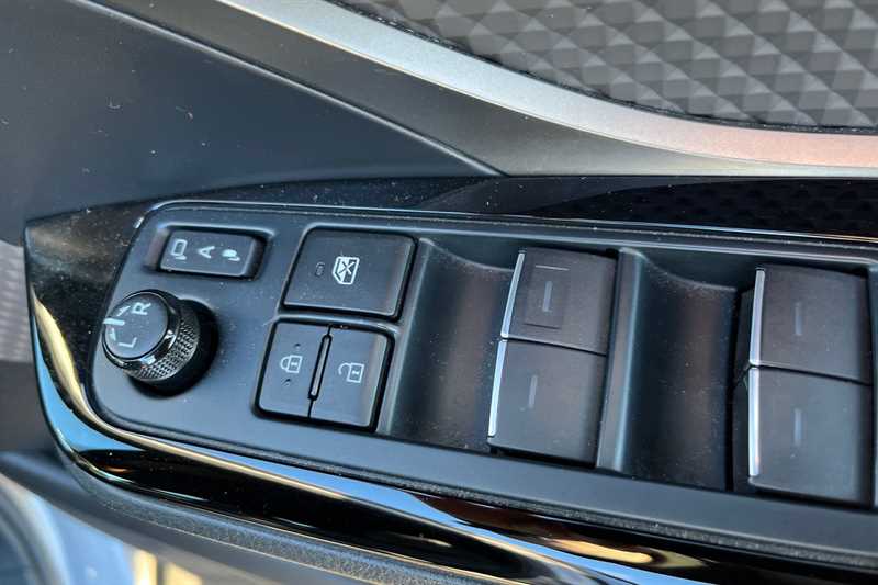 Used Toyota C-HR 2020 for sale - 77828687: Photo 16