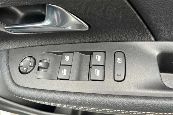Used Vauxhall Mokka 2022 for sale - 76311682: Photo 16