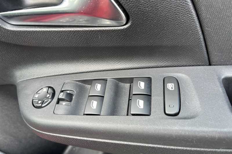 Used Vauxhall Corsa 2022 for sale - 76088236: Photo 16