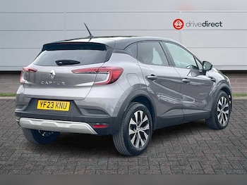 Used Renault Captur 2023 for sale - 79002544: Photo