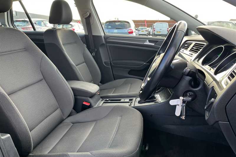 Used Volkswagen Golf 2020 for sale - 76956504: Photo 23