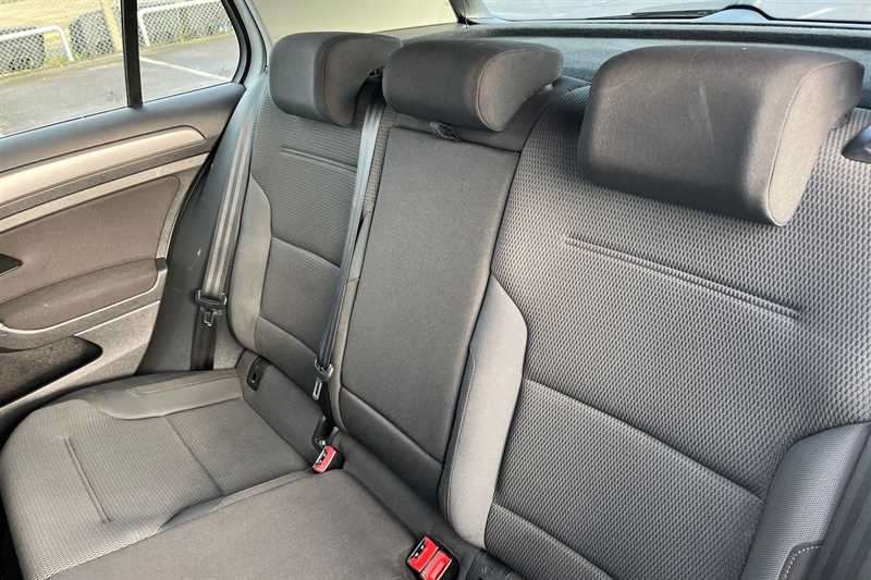 Used Volkswagen Golf 2020 for sale - 76956504: Photo 24