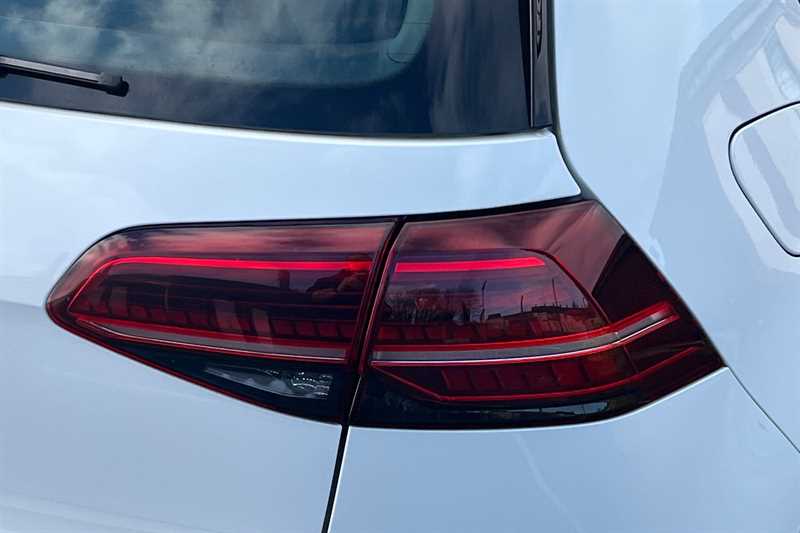 Used Volkswagen Golf 2020 for sale - 76956504: Photo 32