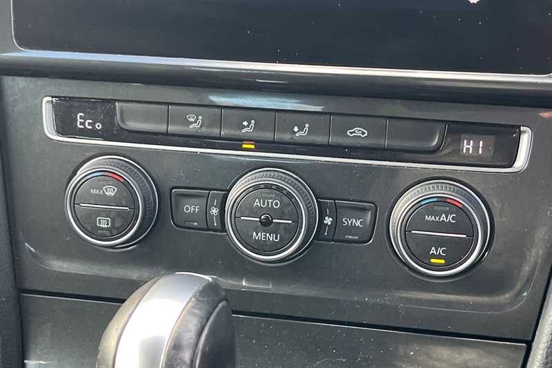 Used Volkswagen Golf 2020 for sale - 76956504: Photo 40