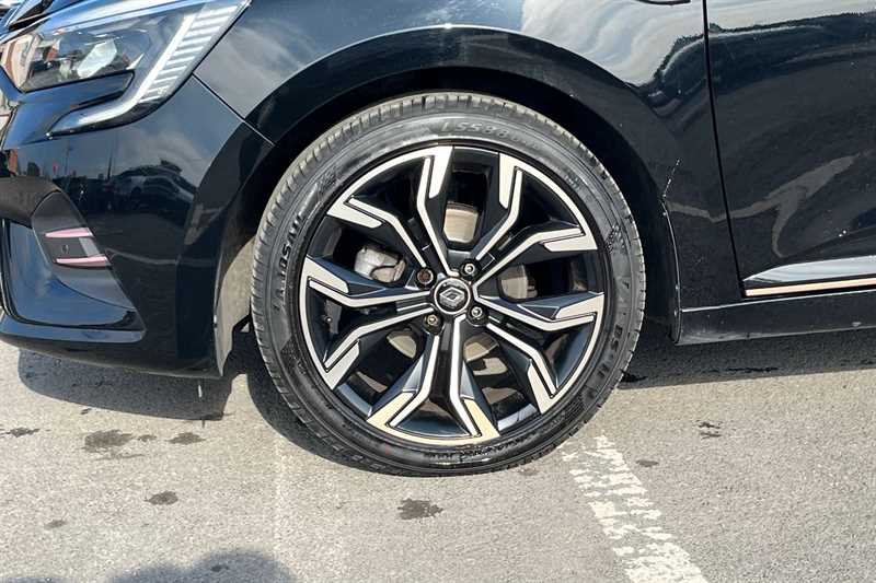 Used Renault Clio 2021 for sale - 77843324: Photo 11