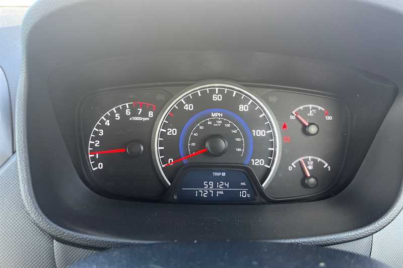 Used Hyundai i10 2018 for sale - 76516913: Photo 20