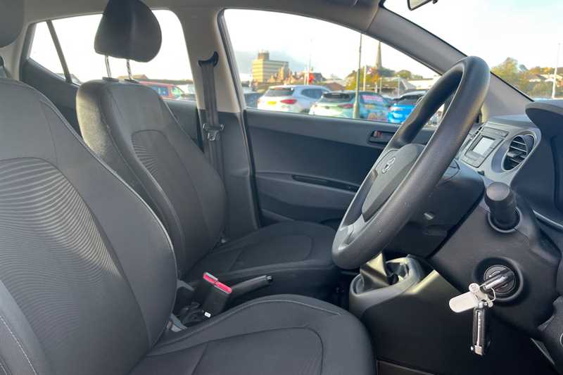 Used Hyundai i10 2018 for sale - 76516913: Photo 23