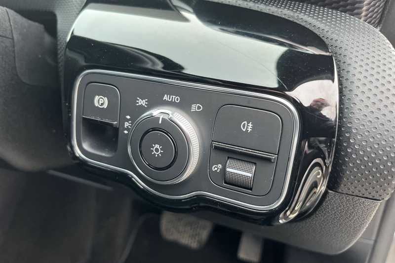 Used Mercedes-Benz A-Class 2018 for sale - 77390526: Photo 39