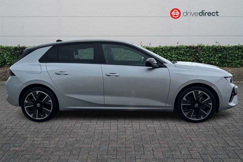 Used Vauxhall Astra 2024 for sale - 76945033: Photo 2