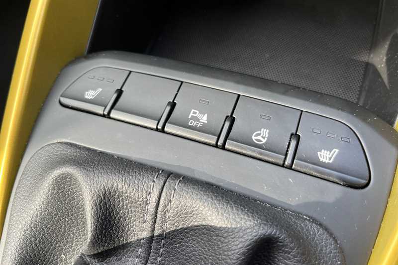 Used Kia Stonic 2023 for sale - 76930041: Photo 15