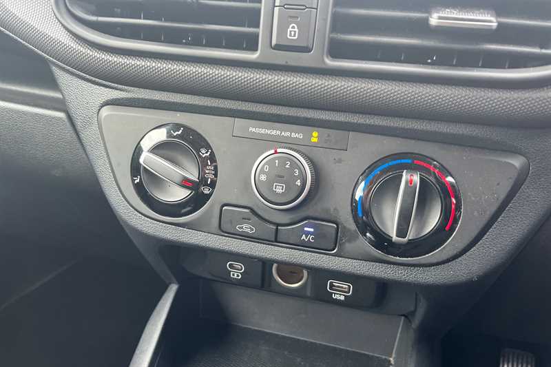 Used Hyundai i10 2024 for sale - 77158149: Photo 15