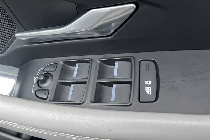 Used Jaguar E-Pace 2022 for sale - 77309302: Photo 16