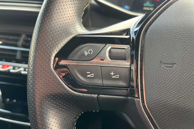 Used Peugeot 2008 2022 for sale - 78138889: Photo 21