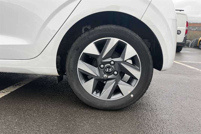 Used Hyundai i10 2024 for sale - 76930781: Photo 9