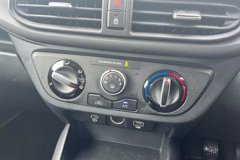 Used Hyundai i10 2024 for sale - 77158148: Photo 15