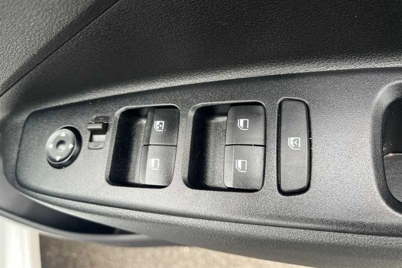 Used Hyundai i10 2024 for sale - 77158148: Photo 16