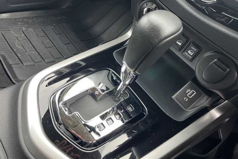 Used Nissan Navara 2020 for sale - 76462624: Photo 15