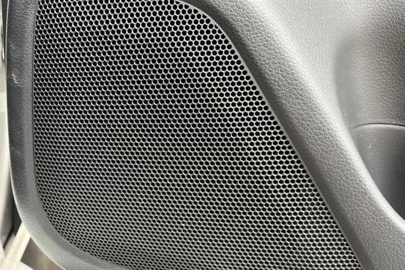 Used Nissan Navara 2020 for sale - 76462624: Photo 27