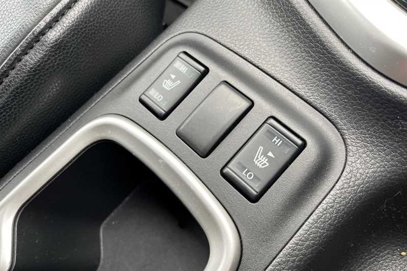 Used Nissan Navara 2020 for sale - 76462624: Photo 38