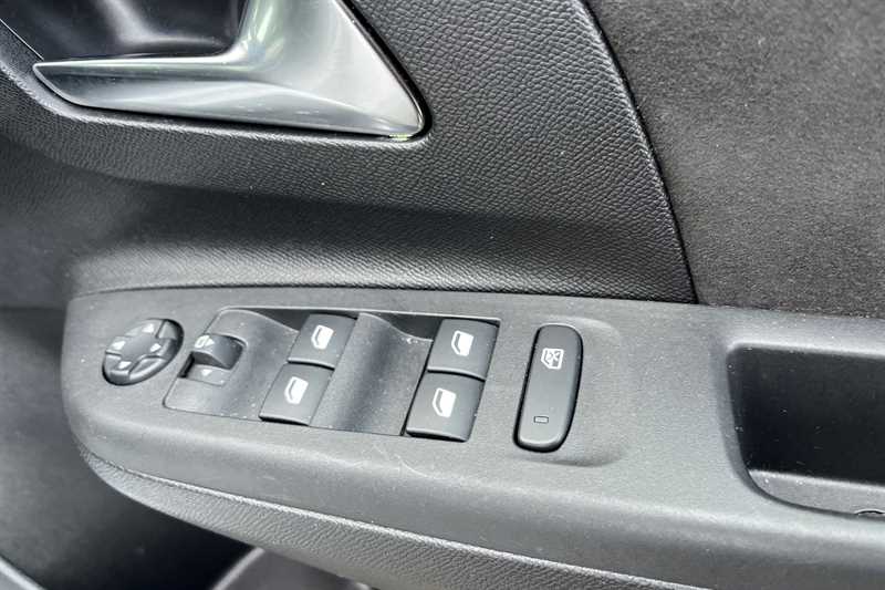 Used Vauxhall Corsa 2025 for sale - 77886972: Photo 16