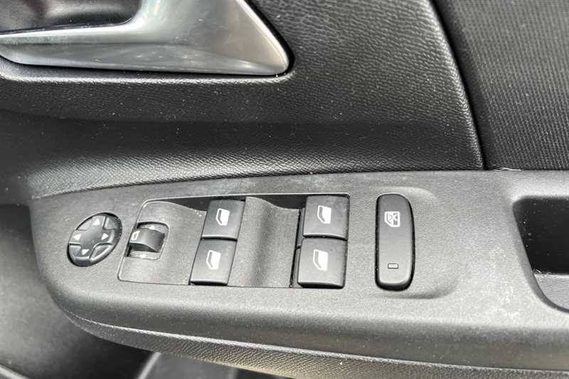 Used Vauxhall Corsa 2023 for sale - 77481995: Photo 16