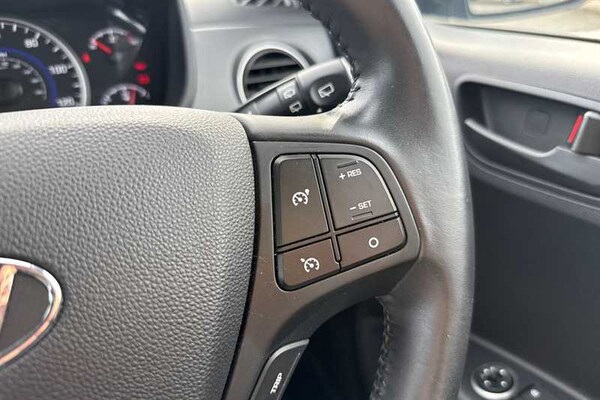 Used Hyundai i10 2019 for sale - 76242670: Photo 22
