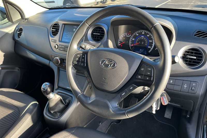 Used Hyundai i10 2018 for sale - 76805563: Photo 13