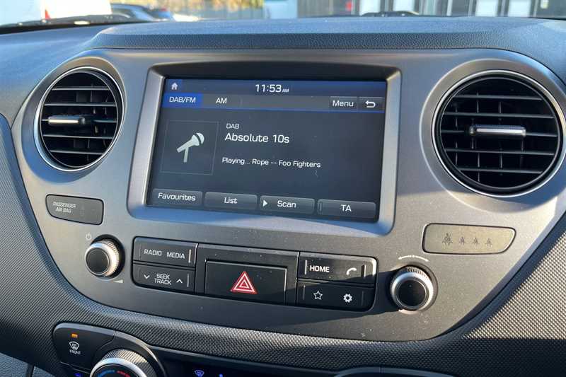 Used Hyundai i10 2018 for sale - 76805563: Photo 17