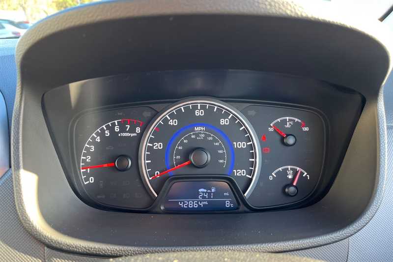 Used Hyundai i10 2018 for sale - 76805563: Photo 20