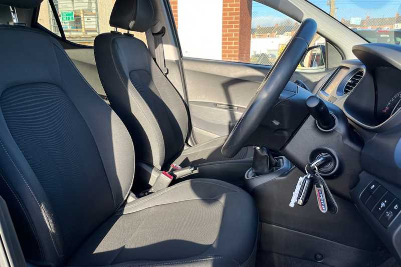 Used Hyundai i10 2018 for sale - 76805563: Photo 23