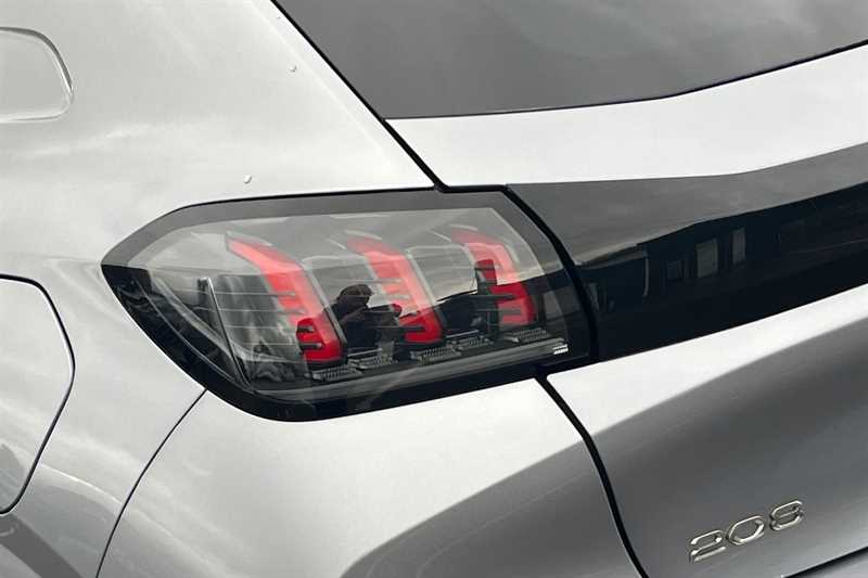 Used Peugeot 208 2022 for sale - 77309612: Photo 31