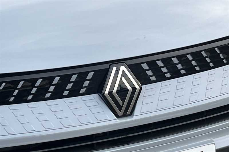 Used Renault Captur 2024 for sale - 77317415: Photo 30