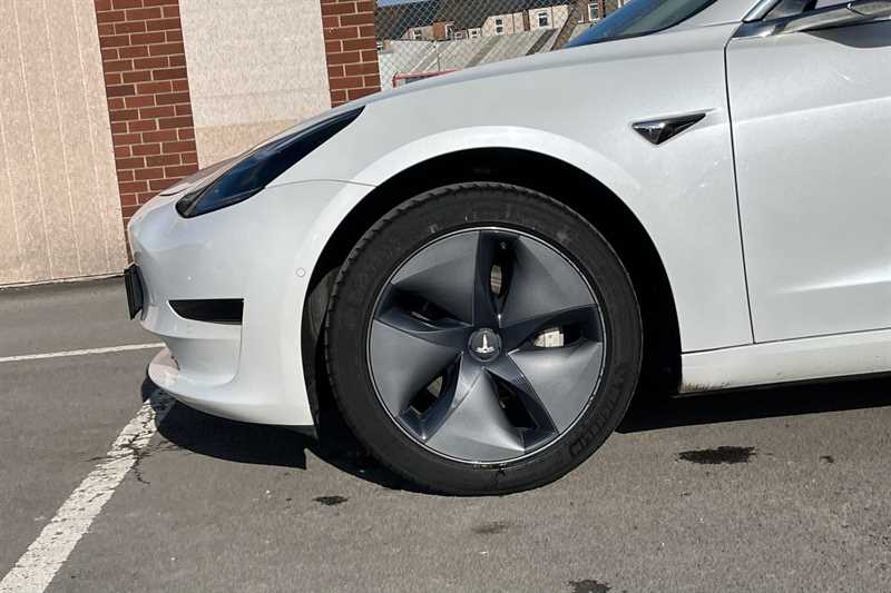 Used Tesla Model 3 2020 for sale - 77600700: Photo 10